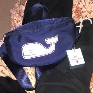 NWT VINEYARD VINES FANNY PACK